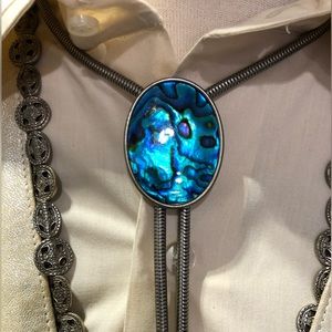 Bolo tie adjustable silver cord detailed unique western style